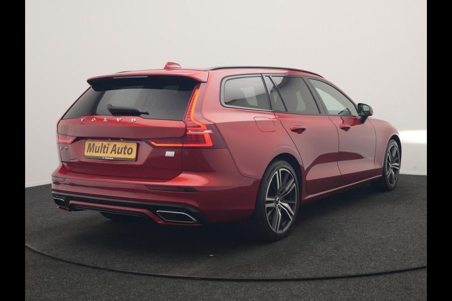 Volvo V60 T6 Recharge AWD R-Design PHEV 340pk Dealer O.H | Trehaak Af Fabriek | Camera | Lederen Sportstoelen Memory & Verwarmd | Cruise Control | Pilot Assist | Apple Carplay | Keyless | Stuurverwarming | Virtual | Navigatie | DAB | 19"L.M | Plug In Hybrid |