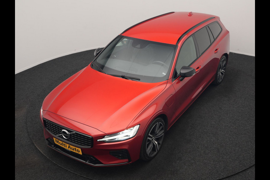 Volvo V60 T6 Recharge AWD R-Design PHEV 340pk Dealer O.H | Trehaak Af Fabriek | Camera | Lederen Sportstoelen Memory & Verwarmd | Cruise Control | Pilot Assist | Apple Carplay | Keyless | Stuurverwarming | Virtual | Navigatie | DAB | 19"L.M | Plug In Hybrid |