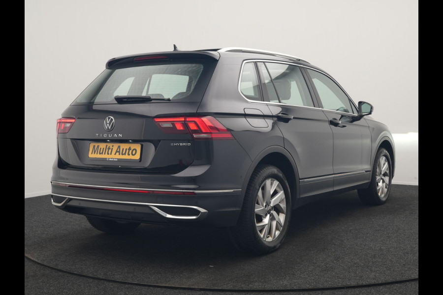 Volkswagen Tiguan 1.4 TSI eHybrid Elegance PHEV 245pk Dealer O.H | Trekhaak Af Fabriek | Panodak | Adaptive Cruise | IQ Light | 360 Camera | Lederen Sportstoelen Memory & Verwarmd | Travel Assist | Apple Carplay | Keyless | Stuurverwarming | BLIS | Virtual | Navigatie | DAB | 18"L.M | Plug In Hybrid |