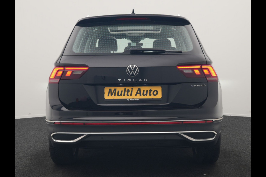 Volkswagen Tiguan 1.4 TSI eHybrid Elegance PHEV 245pk Dealer O.H | Trekhaak Af Fabriek | Panodak | Adaptive Cruise | IQ Light | 360 Camera | Lederen Sportstoelen Memory & Verwarmd | Travel Assist | Apple Carplay | Keyless | Stuurverwarming | BLIS | Virtual | Navigatie | DAB | 18"L.M | Plug In Hybrid |