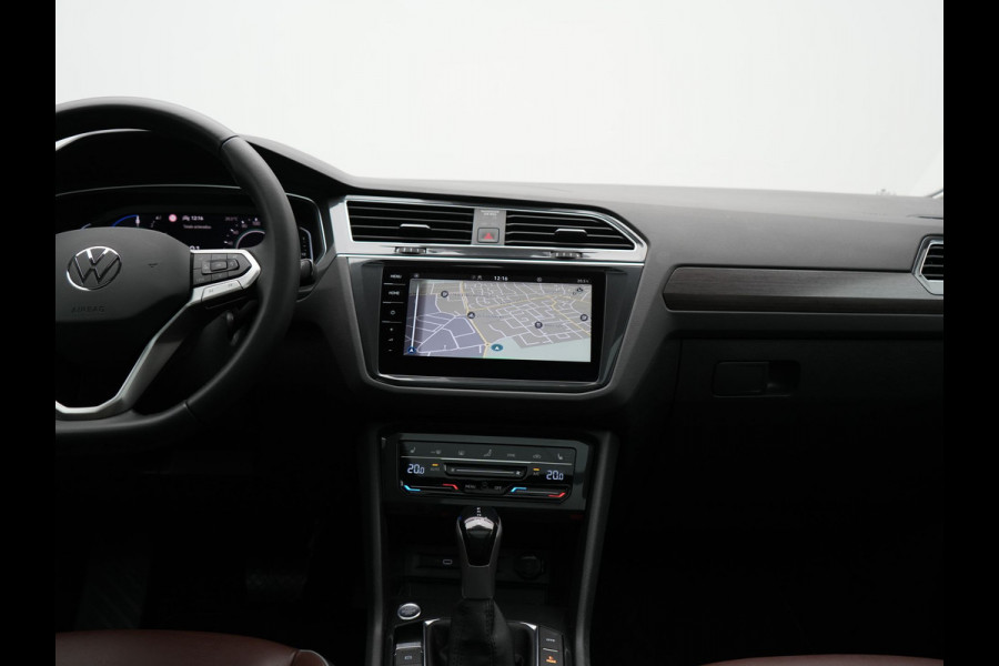 Volkswagen Tiguan 1.4 TSI eHybrid Elegance PHEV 245pk Dealer O.H | Trekhaak Af Fabriek | Panodak | Adaptive Cruise | IQ Light | 360 Camera | Lederen Sportstoelen Memory & Verwarmd | Travel Assist | Apple Carplay | Keyless | Stuurverwarming | BLIS | Virtual | Navigatie | DAB | 18"L.M | Plug In Hybrid |