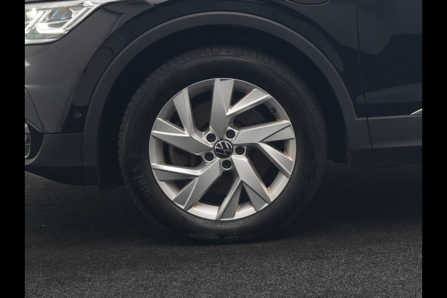 Volkswagen Tiguan 1.4 TSI eHybrid Elegance PHEV 245pk Dealer O.H | Trekhaak Af Fabriek | Panodak | Adaptive Cruise | IQ Light | 360 Camera | Lederen Sportstoelen Memory & Verwarmd | Travel Assist | Apple Carplay | Keyless | Stuurverwarming | BLIS | Virtual | Navigatie | DAB | 18"L.M | Plug In Hybrid |