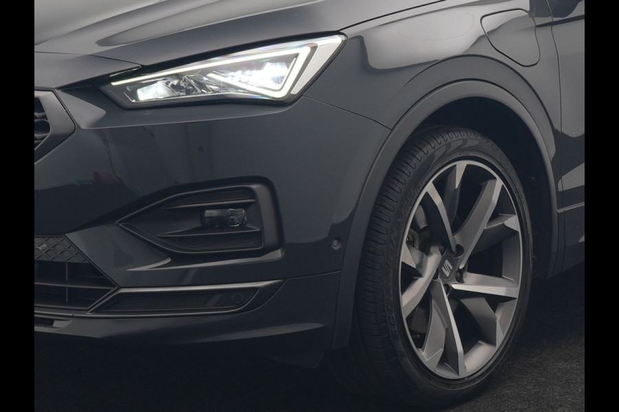Seat Tarraco 1.4 TSI e-Hybrid FR PHEV 245pk Dealer O.H | Trekhaak Af Fabriek | Adaptive Cruise | 360 Camera | Sportstoelen Memory & Verwarmd | Apple Carplay | Keyless | Stuurverwarming | BLIS | Virtual | Navigatie | DAB | 20"L.M |