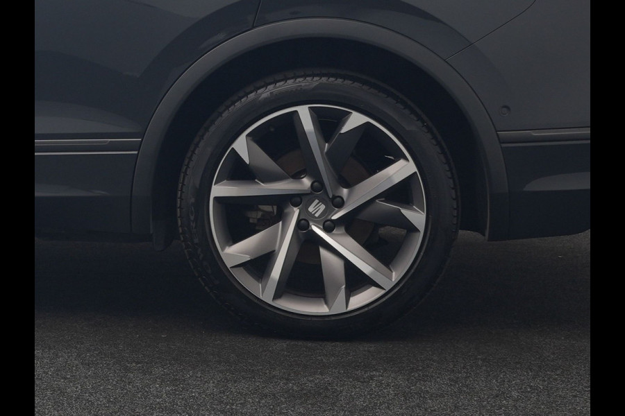 Seat Tarraco 1.4 TSI e-Hybrid FR PHEV 245pk Dealer O.H | Trekhaak Af Fabriek | Adaptive Cruise | 360 Camera | Sportstoelen Memory & Verwarmd | Apple Carplay | Keyless | Stuurverwarming | BLIS | Virtual | Navigatie | DAB | 20"L.M |