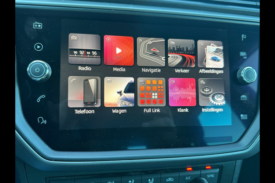 Seat Ibiza 1.0 TSI Style Business Intense CAMERA|PDC|APPLE CARPLAY|NAVI