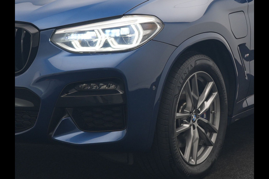 BMW X3 xDrive30e M Sport PHEV 293pk | Trekhaak Afn. | Panodak | Head Up | Camera | Lederen Sportstoelen Memory & Verwarmd | Adaptive LED | Sfeerverlichting | Blis | Keyless | Navigatie | 19"L.M | Plug In Hybrid |