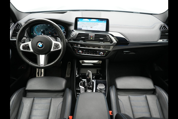 BMW X3 xDrive30e M Sport PHEV 293pk | Trekhaak Afn. | Panodak | Head Up | Camera | Lederen Sportstoelen Memory & Verwarmd | Adaptive LED | Sfeerverlichting | Blis | Keyless | Navigatie | 19"L.M | Plug In Hybrid |
