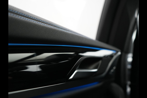 BMW X3 xDrive30e M Sport PHEV 293pk | Trekhaak Afn. | Panodak | Head Up | Camera | Lederen Sportstoelen Memory & Verwarmd | Adaptive LED | Sfeerverlichting | Blis | Keyless | Navigatie | 19"L.M | Plug In Hybrid |