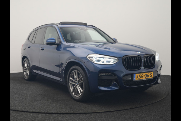 BMW X3 xDrive30e M Sport PHEV 293pk | Trekhaak Afn. | Panodak | Head Up | Camera | Lederen Sportstoelen Memory & Verwarmd | Adaptive LED | Sfeerverlichting | Blis | Keyless | Navigatie | 19"L.M | Plug In Hybrid |