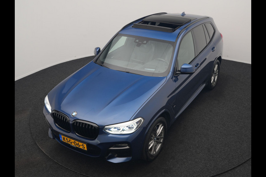 BMW X3 xDrive30e M Sport PHEV 293pk | Trekhaak Afn. | Panodak | Head Up | Camera | Lederen Sportstoelen Memory & Verwarmd | Adaptive LED | Sfeerverlichting | Blis | Keyless | Navigatie | 19"L.M | Plug In Hybrid |