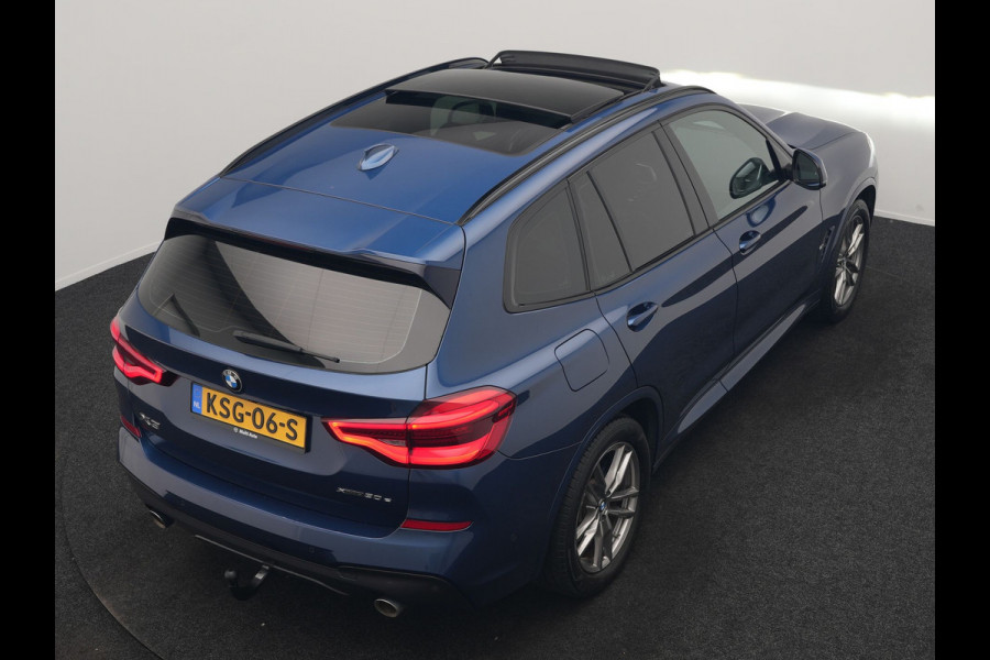 BMW X3 xDrive30e M Sport PHEV 293pk | Trekhaak Afn. | Panodak | Head Up | Camera | Lederen Sportstoelen Memory & Verwarmd | Adaptive LED | Sfeerverlichting | Blis | Keyless | Navigatie | 19"L.M | Plug In Hybrid |