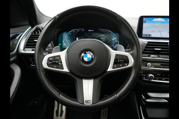 BMW X3 xDrive30e M Sport PHEV 293pk | Trekhaak Afn. | Panodak | Head Up | Camera | Lederen Sportstoelen Memory & Verwarmd | Adaptive LED | Sfeerverlichting | Blis | Keyless | Navigatie | 19"L.M | Plug In Hybrid |