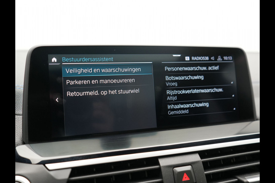 BMW X3 xDrive30e M Sport PHEV 293pk | Trekhaak Afn. | Panodak | Head Up | Camera | Lederen Sportstoelen Memory & Verwarmd | Adaptive LED | Sfeerverlichting | Blis | Keyless | Navigatie | 19"L.M | Plug In Hybrid |