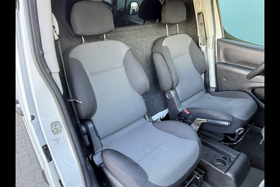 Peugeot Partner BWJ 2019 | 1.6 100 PK BlueHDi 100 L1 Premium AUTOMAAT | AIRCO | CRUISE | PDC | RADIO/CD | SCHUIFDEUR RECHTS |