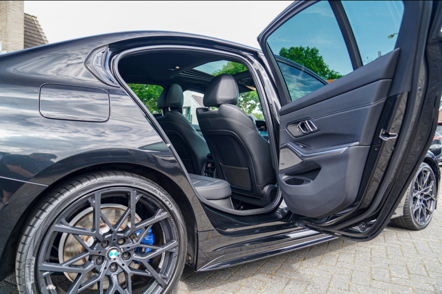 BMW 3-serie M340i xDrive High Executive Edition | Harman Kardon | HuD | Schuif/kanteldak | 360 cam | Adaptieve Cruise | 374 PK