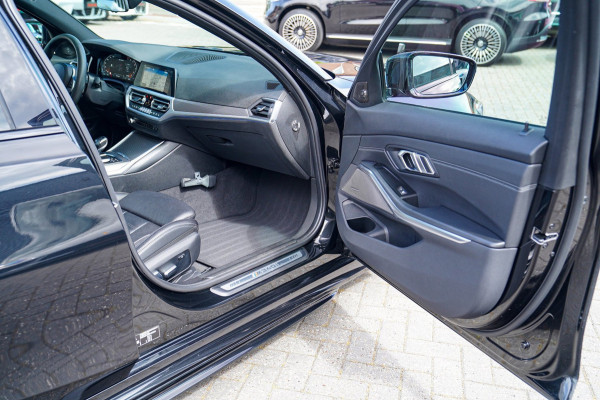 BMW 3-serie M340i xDrive High Executive Edition | Harman Kardon | HuD | Schuif/kanteldak | 360 cam | Adaptieve Cruise | 374 PK