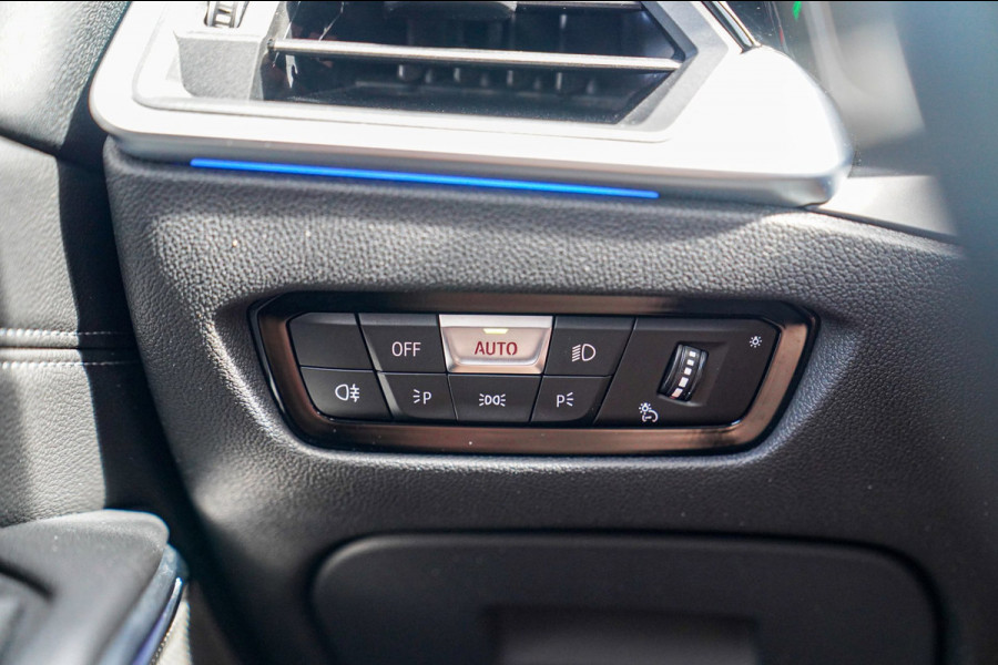 BMW 3-serie M340i xDrive High Executive Edition | Harman Kardon | HuD | Schuif/kanteldak | 360 cam | Adaptieve Cruise | 374 PK