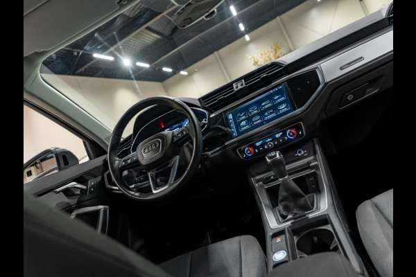 Audi Q3 35 TFSI Pro Line business, Apple Carplay, Matrix Led, ACC, Android Auto, Blind spot, PDC, Volledig Onderhouden