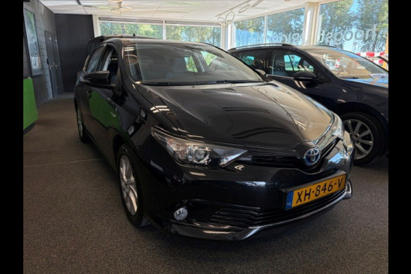 Toyota Auris 1.8 Hybrid Business Plus / 90dkm NAP / Navi / Cruise / Fietsenhaak / Climate Control