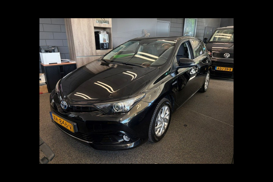 Toyota Auris 1.8 Hybrid Business Plus / 90dkm NAP / Navi / Cruise / Fietsenhaak / Climate Control