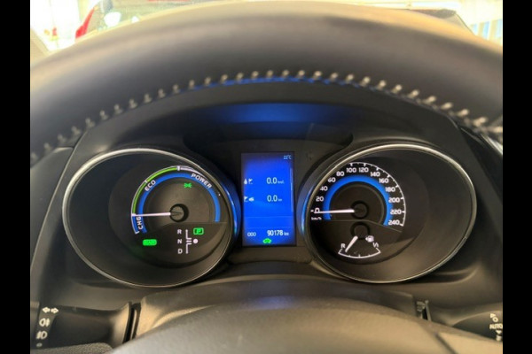 Toyota Auris 1.8 Hybrid Business Plus / 90dkm NAP / Navi / Cruise / Fietsenhaak / Climate Control
