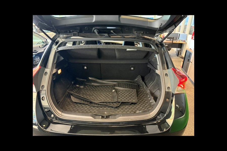 Toyota Auris 1.8 Hybrid Business Plus / 90dkm NAP / Navi / Cruise / Fietsenhaak / Climate Control