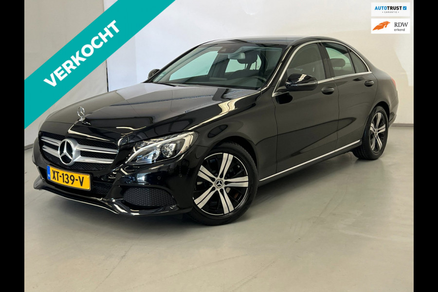 Mercedes-Benz C-Klasse 180 / Camera / Trekhaak / Stoelverwarming