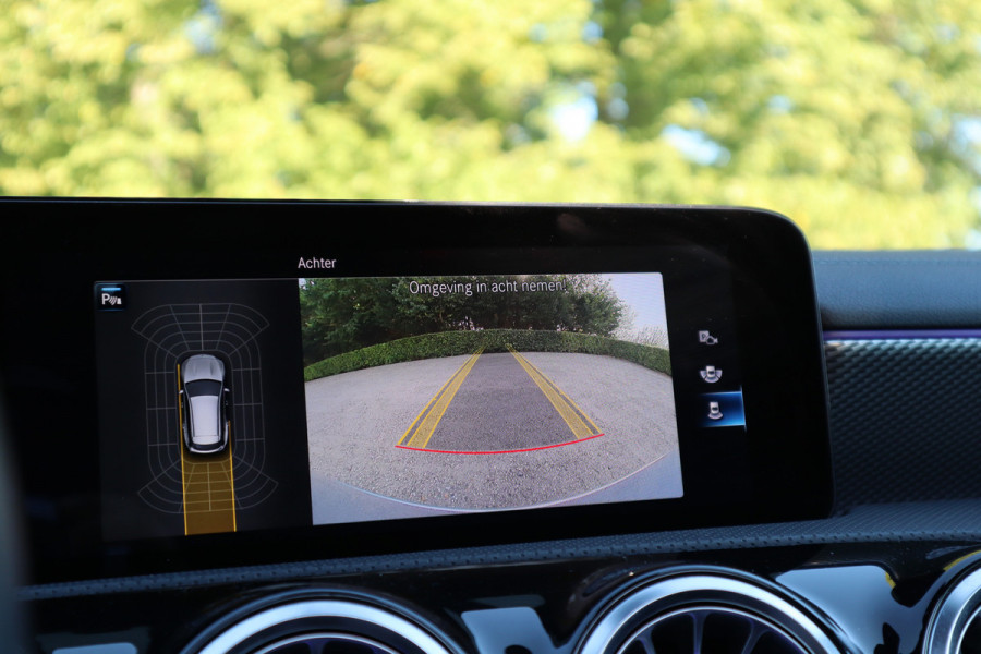 Mercedes-Benz CLA-Klasse Shooting Brake 180 Business Solution Luxury | Panoramadak |