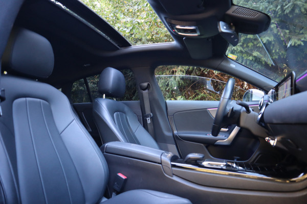 Mercedes-Benz CLA-Klasse Shooting Brake 180 Business Solution Luxury | Panoramadak |