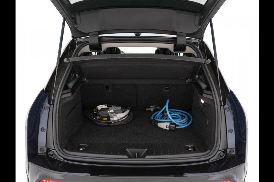 BMW i3 Basis 120Ah 42 kWh [3-Fase-11kW] {SoH-95%} *HEAT-PUMP | LEATHER-FABRIC | FULL-LED | HARMAN/KARDON | HEATED-COMFORTSEATS | DIGI-COCKPIT | NAVI-FULLMAP | PRIVACY-GLASS | DAB+ | ECC | PDC | CRUISE | 20''ALU*