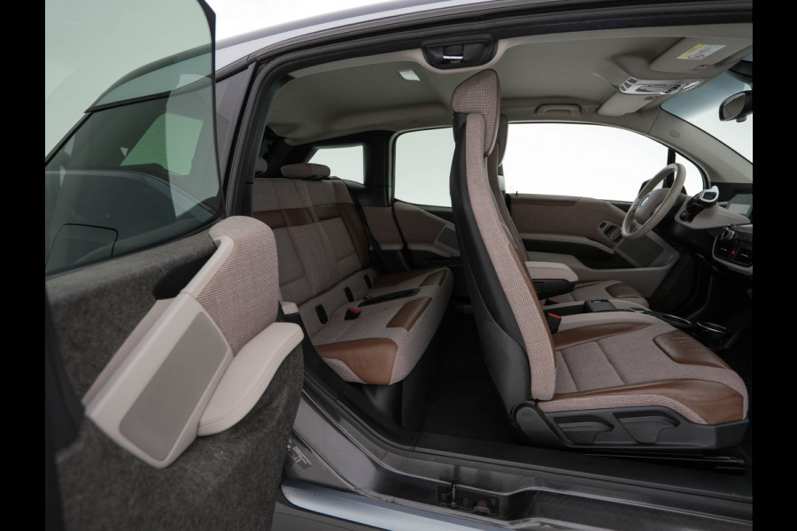 BMW i3 Basis 120Ah 42 kWh [3-Fase-11kW] {SoH-95%} *HEAT-PUMP | LEATHER-FABRIC | FULL-LED | HARMAN/KARDON | HEATED-COMFORTSEATS | DIGI-COCKPIT | NAVI-FULLMAP | PRIVACY-GLASS | DAB+ | ECC | PDC | CRUISE | 20''ALU*