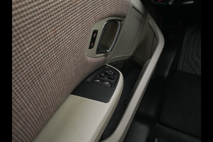 BMW i3 Basis 120Ah 42 kWh [3-Fase-11kW] {SoH-95%} *HEAT-PUMP | LEATHER-FABRIC | FULL-LED | HARMAN/KARDON | HEATED-COMFORTSEATS | DIGI-COCKPIT | NAVI-FULLMAP | PRIVACY-GLASS | DAB+ | ECC | PDC | CRUISE | 20''ALU*