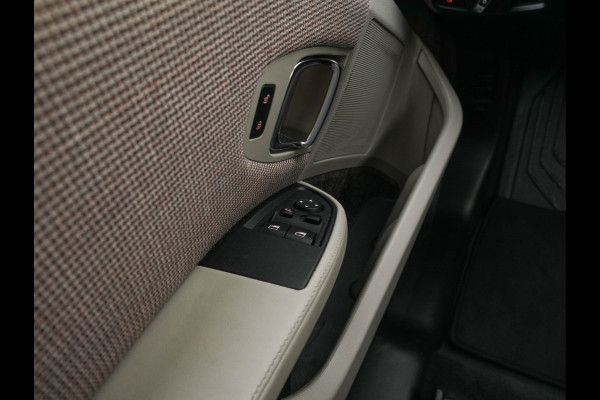 BMW i3 Basis 120Ah 42 kWh [3-Fase-11kW] {SoH-95%} *HEAT-PUMP | LEATHER-FABRIC | FULL-LED | HARMAN/KARDON | HEATED-COMFORTSEATS | DIGI-COCKPIT | NAVI-FULLMAP | PRIVACY-GLASS | DAB+ | ECC | PDC | CRUISE | 20''ALU*