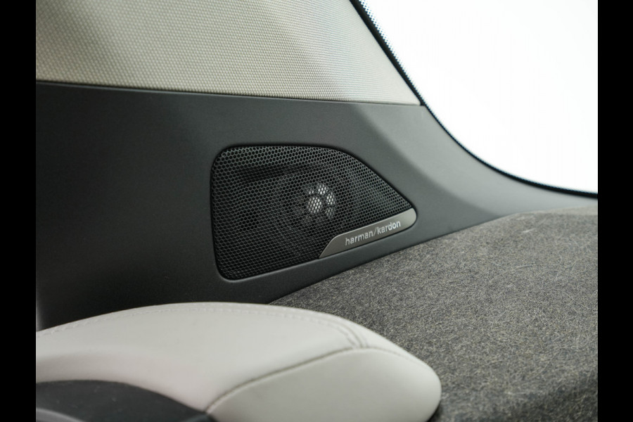 BMW i3 Basis 120Ah 42 kWh [3-Fase-11kW] {SoH-95%} *HEAT-PUMP | LEATHER-FABRIC | FULL-LED | HARMAN/KARDON | HEATED-COMFORTSEATS | DIGI-COCKPIT | NAVI-FULLMAP | PRIVACY-GLASS | DAB+ | ECC | PDC | CRUISE | 20''ALU*