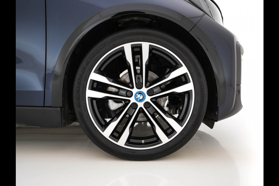 BMW i3 Basis 120Ah 42 kWh [3-Fase-11kW] {SoH-95%} *HEAT-PUMP | LEATHER-FABRIC | FULL-LED | HARMAN/KARDON | HEATED-COMFORTSEATS | DIGI-COCKPIT | NAVI-FULLMAP | PRIVACY-GLASS | DAB+ | ECC | PDC | CRUISE | 20''ALU*