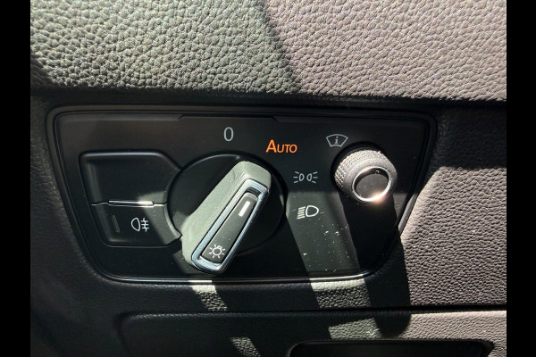 Volkswagen Passat Variant 1.4 TSI PHEV GTE * Trekhaak * AUTOMAAT * Parkeercamera * Head-up Display *