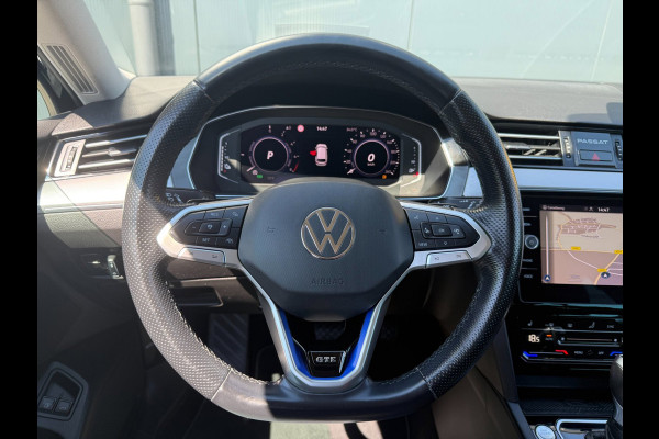 Volkswagen Passat Variant 1.4 TSI PHEV GTE * Trekhaak * AUTOMAAT * Parkeercamera * Head-up Display *