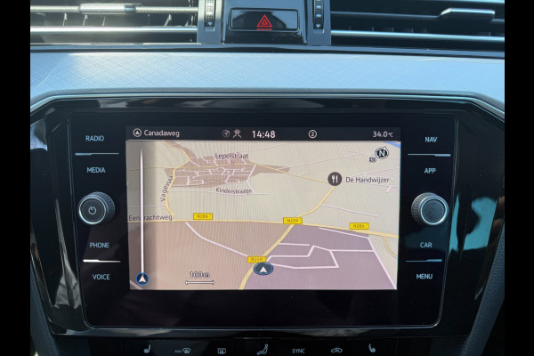 Volkswagen Passat Variant 1.4 TSI PHEV GTE * Trekhaak * AUTOMAAT * Parkeercamera * Head-up Display *