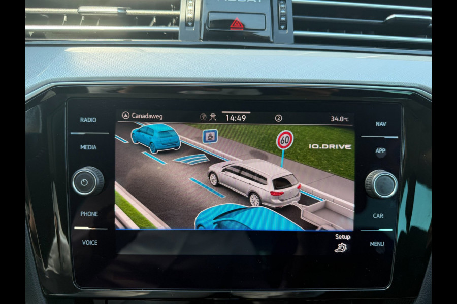 Volkswagen Passat Variant 1.4 TSI PHEV GTE * Trekhaak * AUTOMAAT * Parkeercamera * Head-up Display *