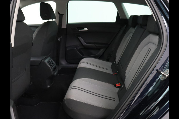 Seat Leon 1.0 eTSI Style Business Intense | Carplay | Camera | Adaptive cruise | Navigatie | DAB | Full LED | Park Assist | Climate control | Digital Cockpit | Bluetooth