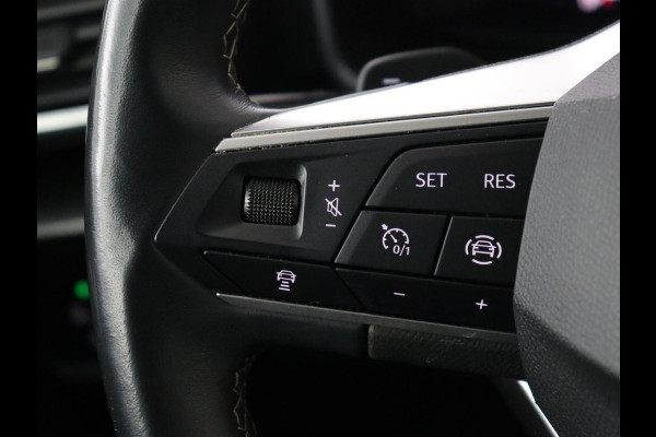 Seat Leon 1.0 eTSI Style Business Intense | Carplay | Camera | Adaptive cruise | Navigatie | DAB | Full LED | Park Assist | Climate control | Digital Cockpit | Bluetooth