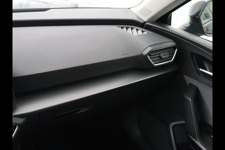 Seat Leon 1.0 eTSI Style Business Intense | Carplay | Camera | Adaptive cruise | Navigatie | DAB | Full LED | Park Assist | Climate control | Digital Cockpit | Bluetooth