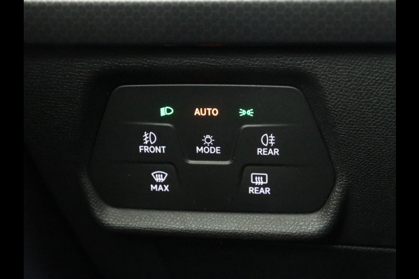 Seat Leon 1.0 eTSI Style Business Intense | Carplay | Camera | Adaptive cruise | Navigatie | DAB | Full LED | Park Assist | Climate control | Digital Cockpit | Bluetooth