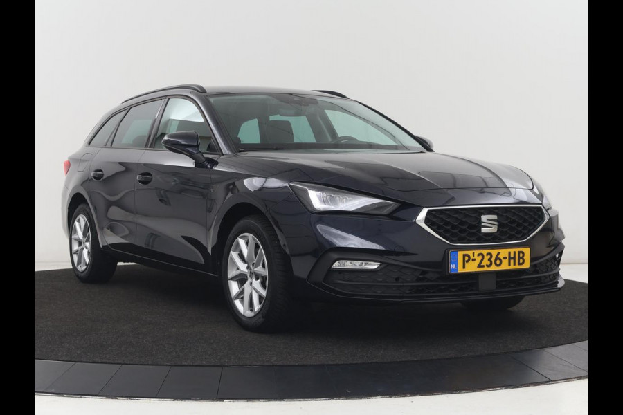 Seat Leon 1.0 eTSI Style Business Intense | Carplay | Camera | Adaptive cruise | Navigatie | DAB | Full LED | Park Assist | Climate control | Digital Cockpit | Bluetooth