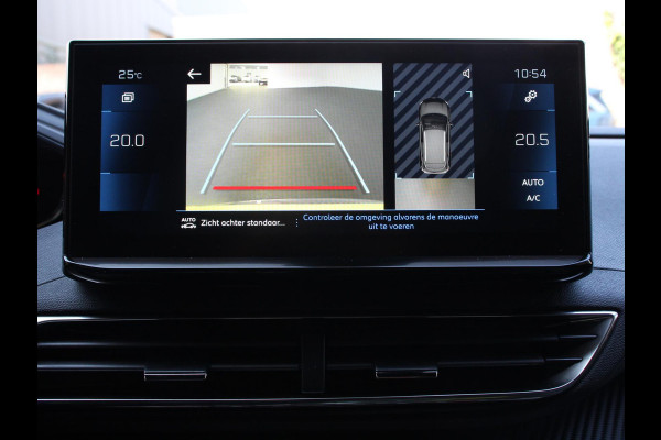 Peugeot 3008 1.2 PureTech Allure Climate control Adaptive cruise control Achteruitrijd camera Parkeersensoren Verwarmde voorstoelen LED Navigatie Apple Carplay/ Android Auto