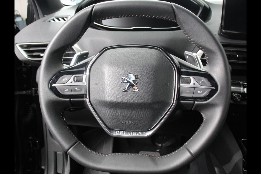 Peugeot 3008 1.2 PureTech Allure Climate control Adaptive cruise control Achteruitrijd camera Parkeersensoren Verwarmde voorstoelen LED Navigatie Apple Carplay/ Android Auto