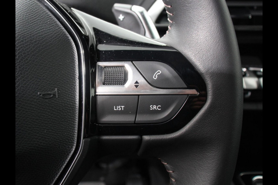 Peugeot 3008 1.2 PureTech Allure Climate control Adaptive cruise control Achteruitrijd camera Parkeersensoren Verwarmde voorstoelen LED Navigatie Apple Carplay/ Android Auto