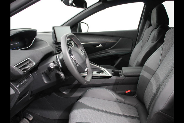 Peugeot 3008 1.2 PureTech Allure Climate control Adaptive cruise control Achteruitrijd camera Parkeersensoren Verwarmde voorstoelen LED Navigatie Apple Carplay/ Android Auto