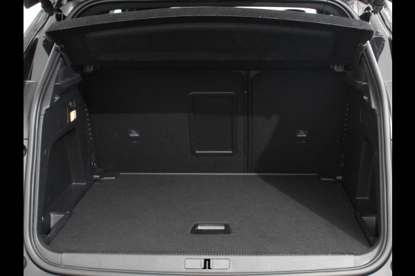 Peugeot 3008 1.2 PureTech Allure Climate control Adaptive cruise control Achteruitrijd camera Parkeersensoren Verwarmde voorstoelen LED Navigatie Apple Carplay/ Android Auto