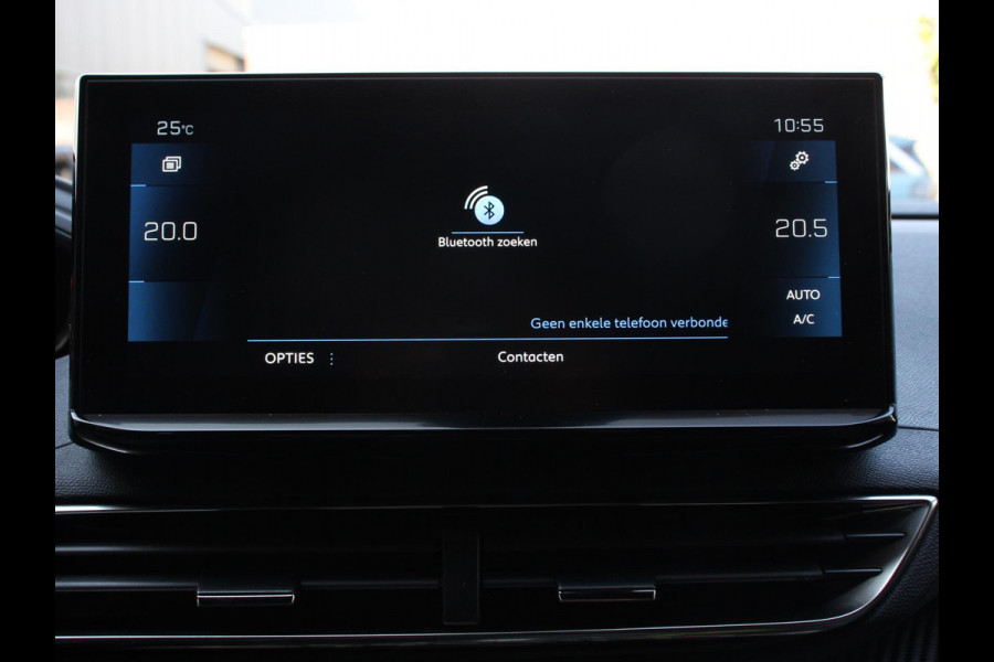 Peugeot 3008 1.2 PureTech Allure Climate control Adaptive cruise control Achteruitrijd camera Parkeersensoren Verwarmde voorstoelen LED Navigatie Apple Carplay/ Android Auto